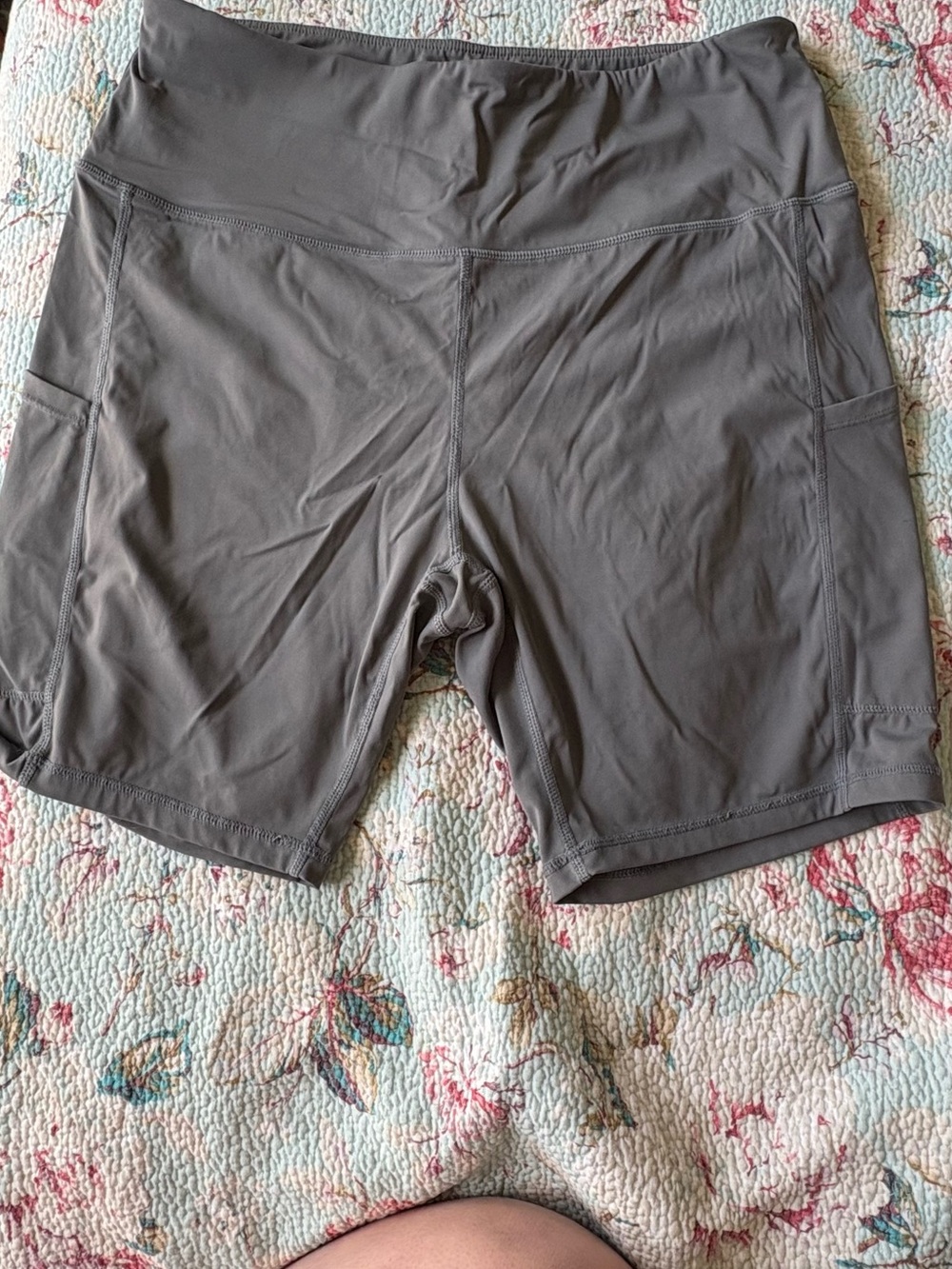 High-Rise Gray Women's Bike Shorts with Side Pockets